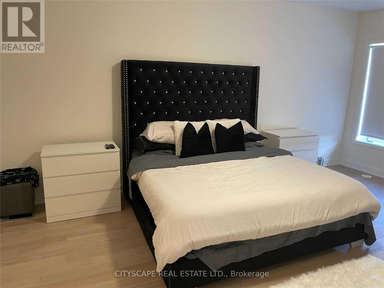 Photo 12 of 83 William Duncan Road, Toronto ON