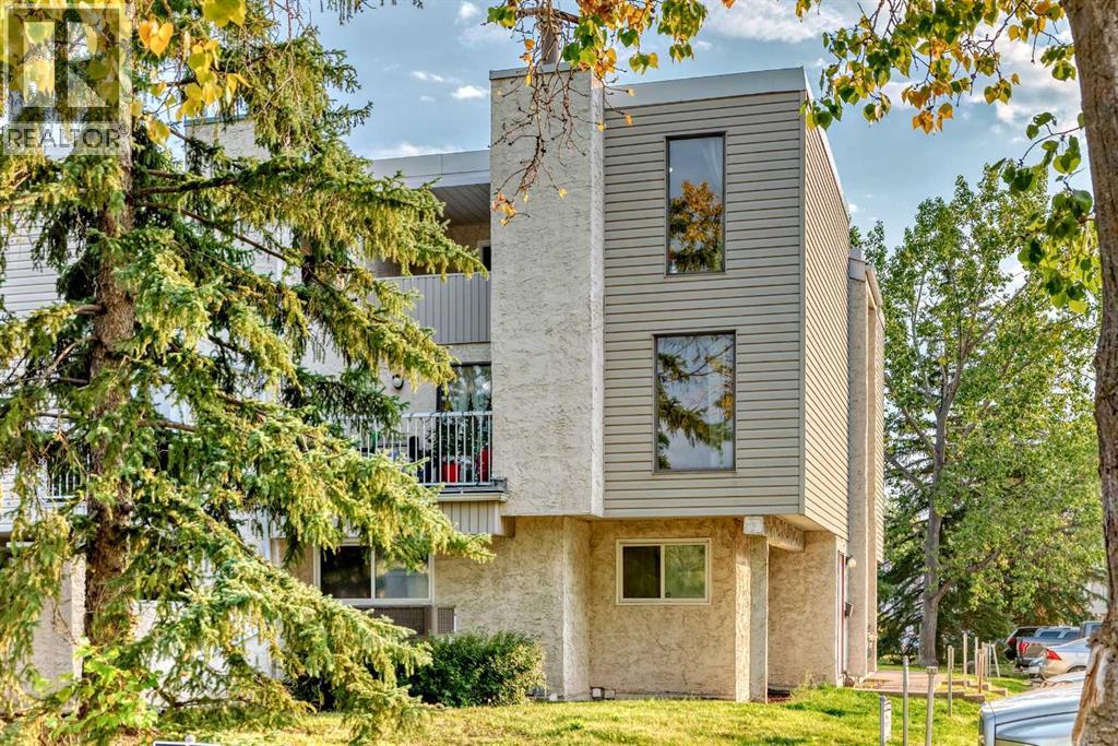 Photo 2 of 409 3500 Varsity Drive Nw, Calgary AB