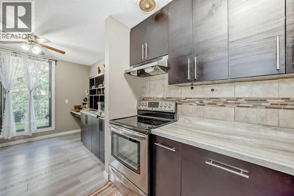 Photo 9 of 409 3500 Varsity Drive Nw, Calgary AB