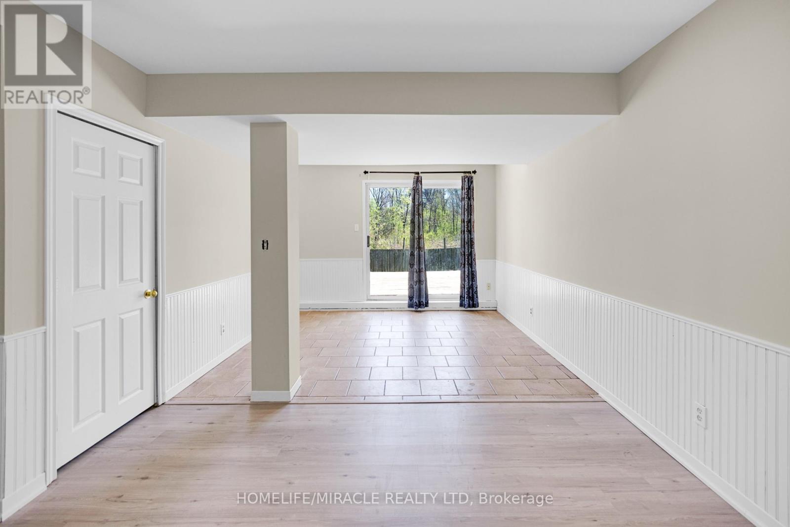 Photo 11 of 49 D Aubigny Road, Brantford ON