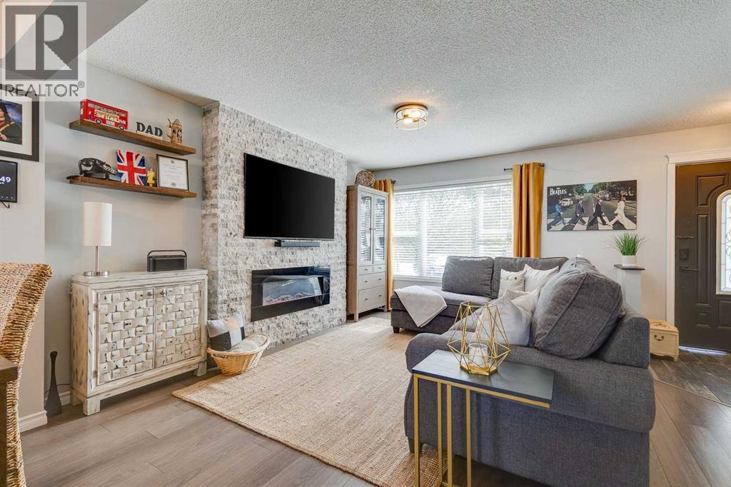Single Family House for Sale in  Copperfield Heights SE Copperfield Calgary 