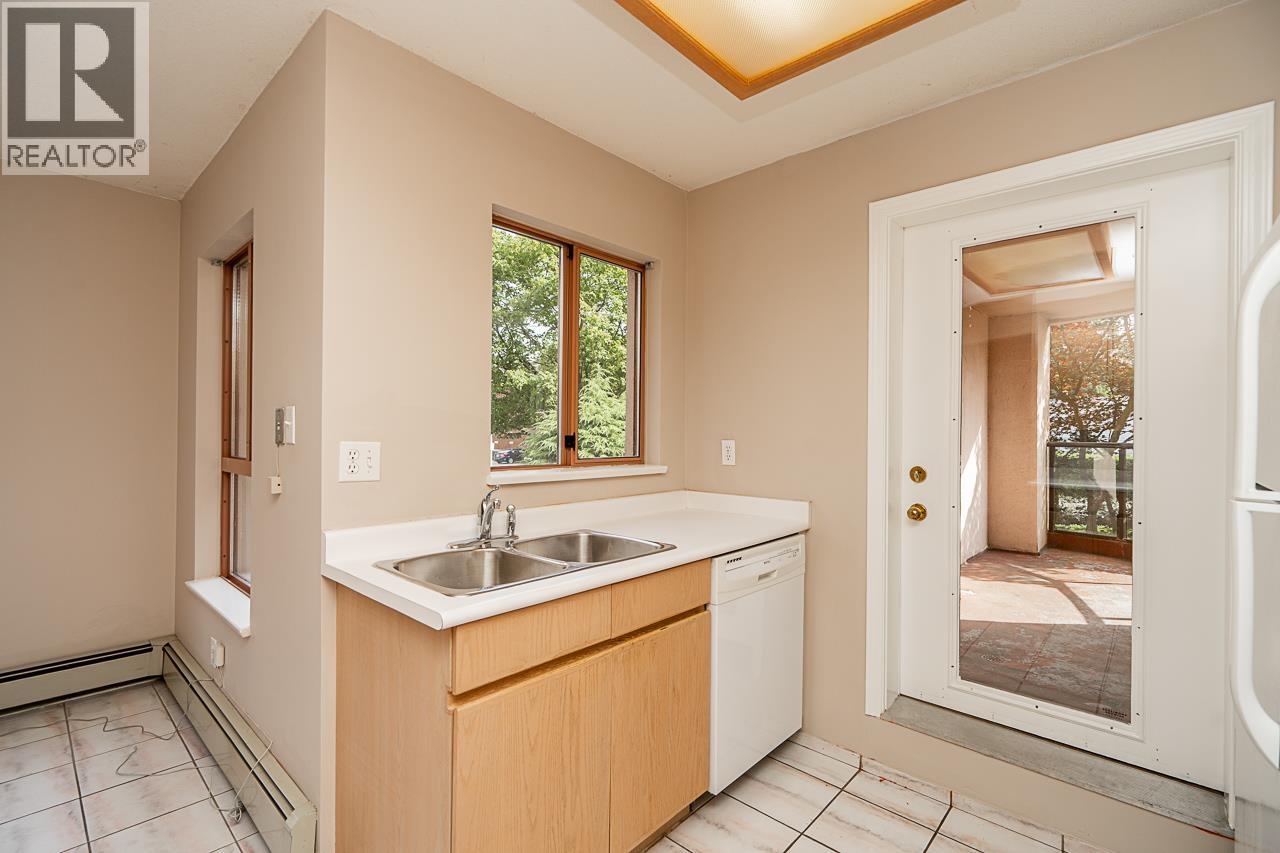 Photo 9 of 205 612 Fifth Avenue, New Westminster BC