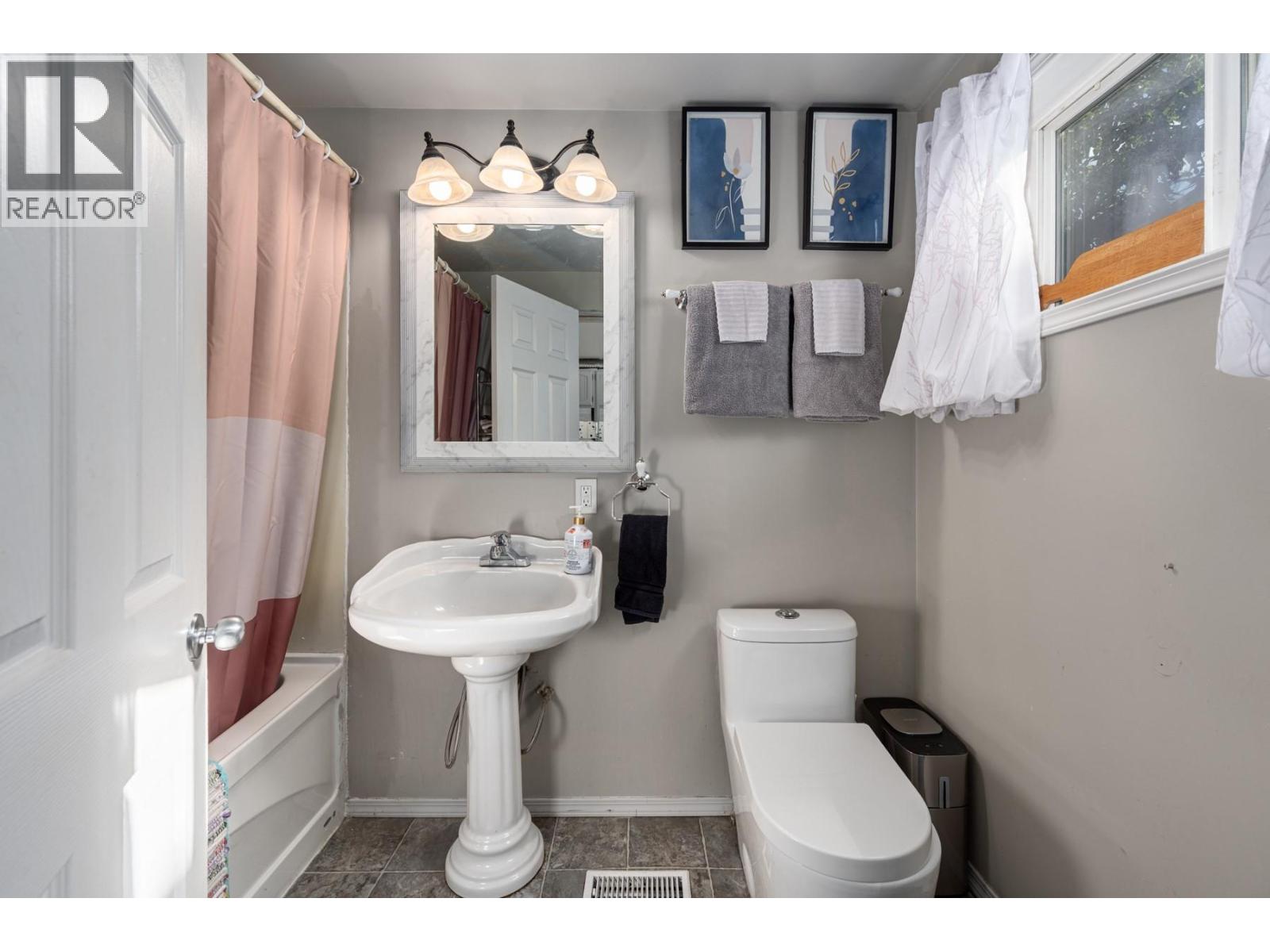 2540 COLDWATER Avenue, Merritt