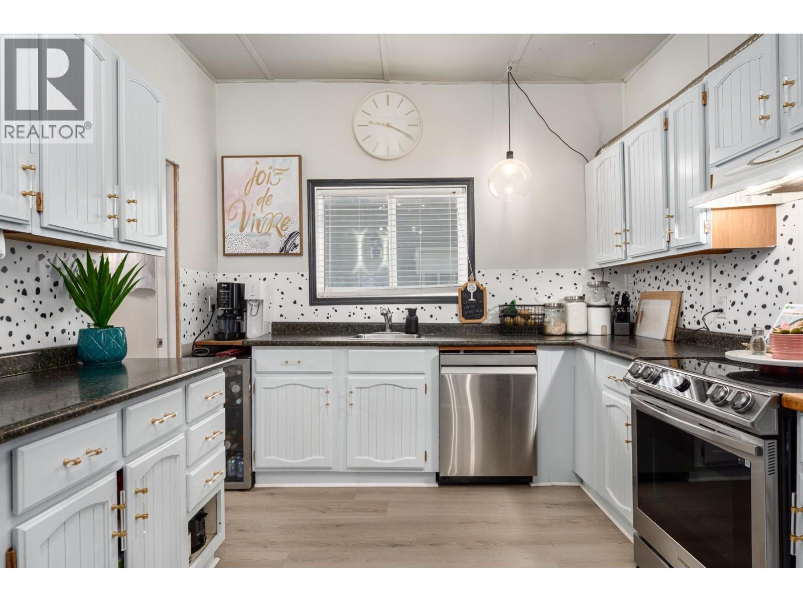 2540 COLDWATER Avenue, Merritt