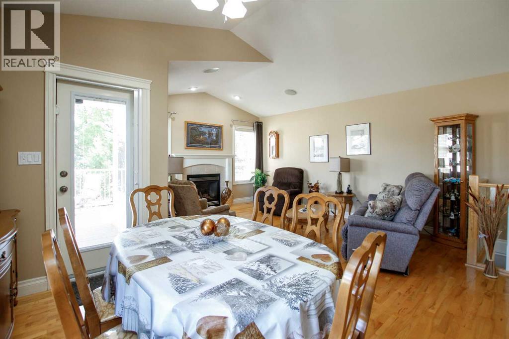 Photo 12 of 49 173 Austin Drive, Red Deer AB