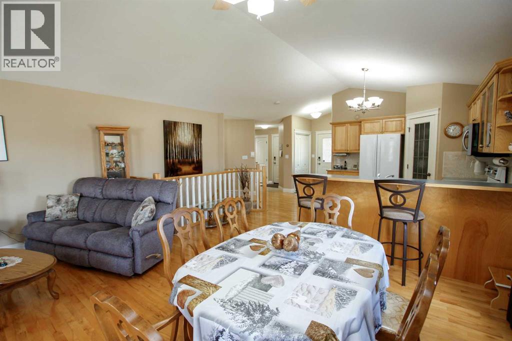 Photo 13 of 49 173 Austin Drive, Red Deer AB