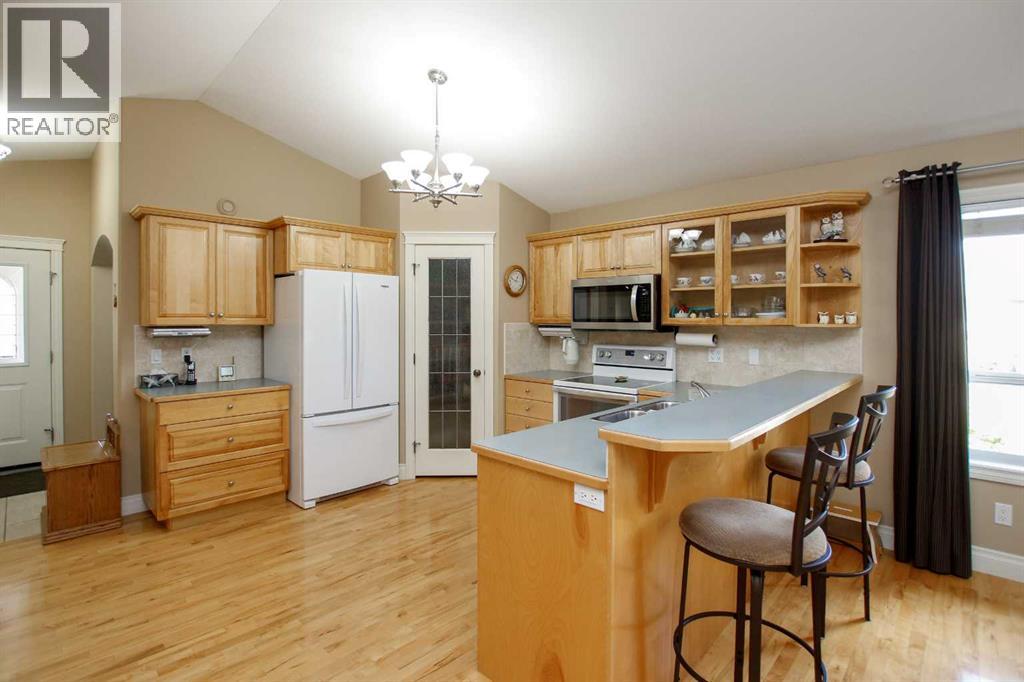 Photo 10 of 49 173 Austin Drive, Red Deer AB