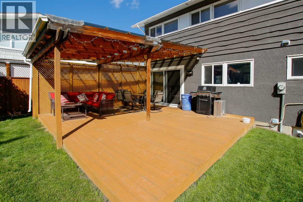 Photo 14 of 4 Mckee Close, Red Deer AB
