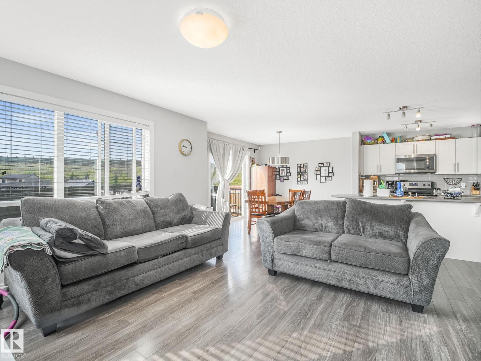 Photo 14 of 4503 126 Av Nw, Edmonton AB