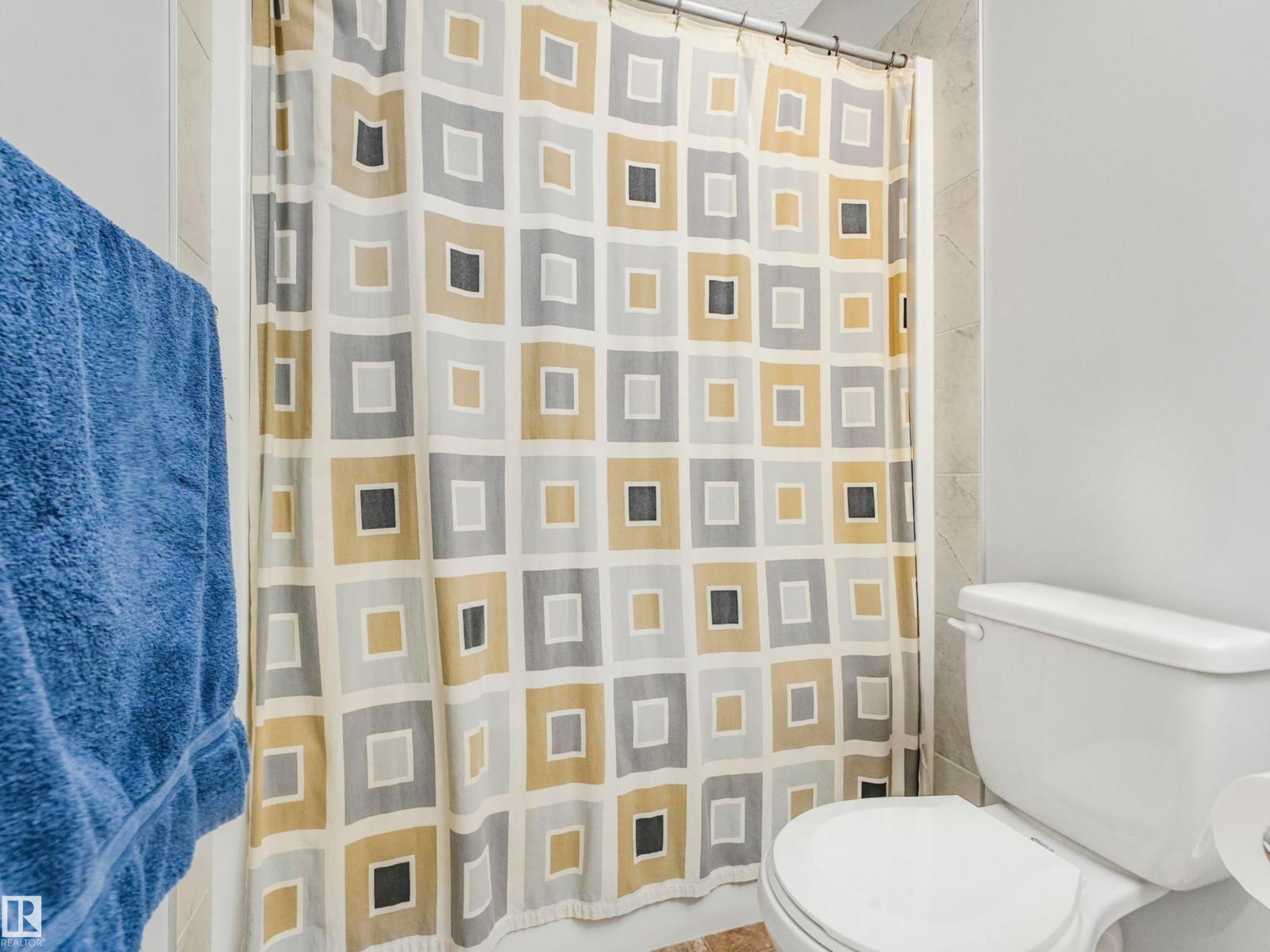 Photo 32 of 4503 126 Av Nw, Edmonton AB