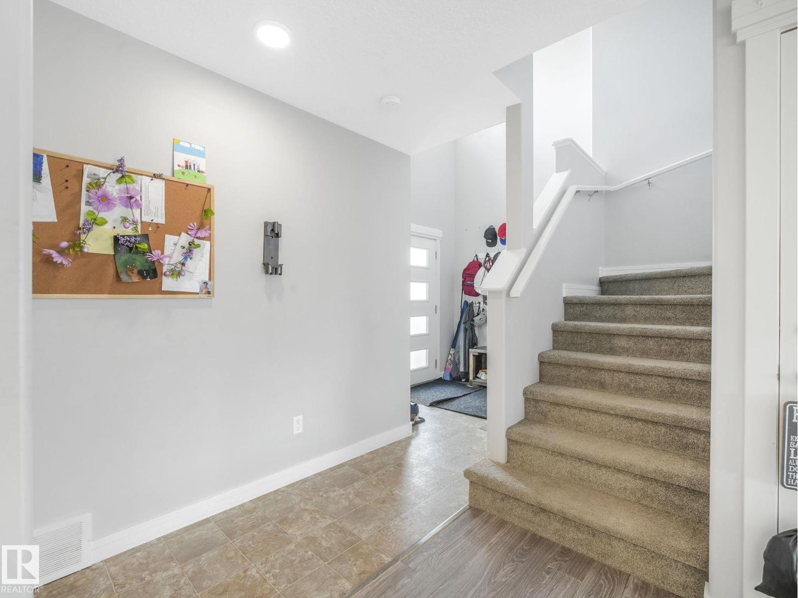Photo 5 of 4503 126 Av Nw, Edmonton AB