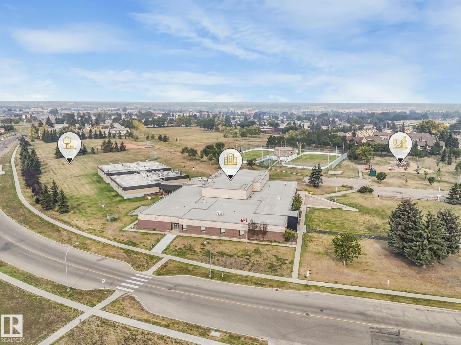 Photo 57 of 4503 126 Av Nw, Edmonton AB
