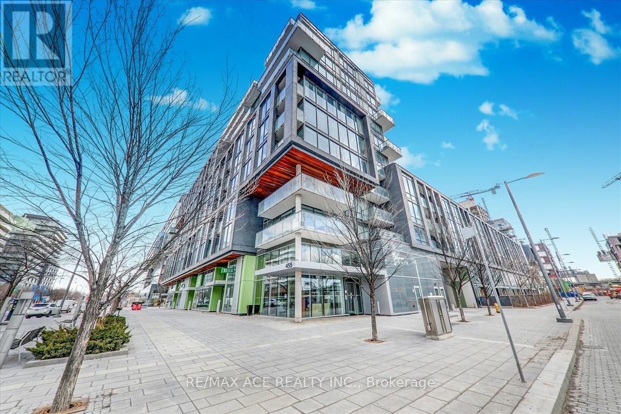 Photo 2 of S 317 455 Front Street E, Toronto ON