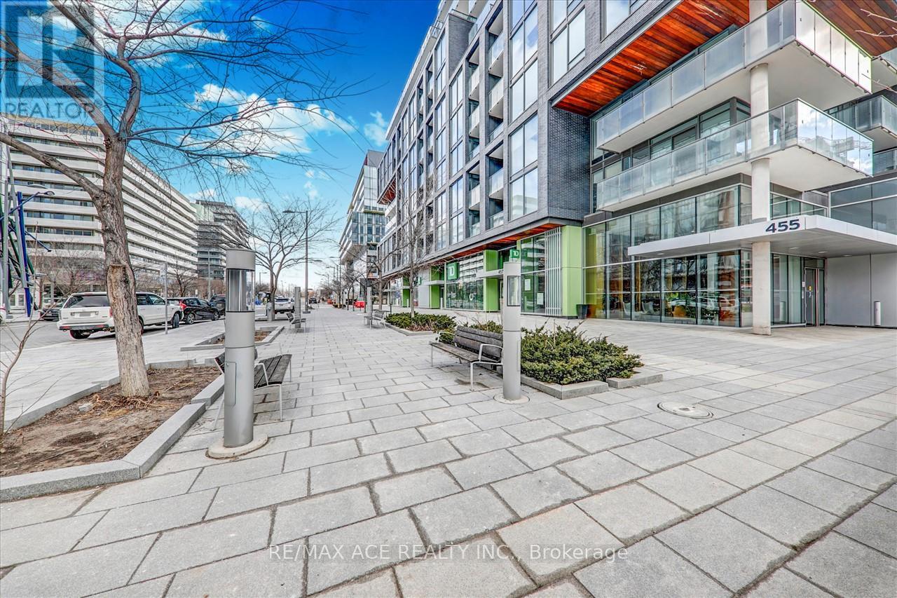 Photo 4 of S 317 455 Front Street E, Toronto ON