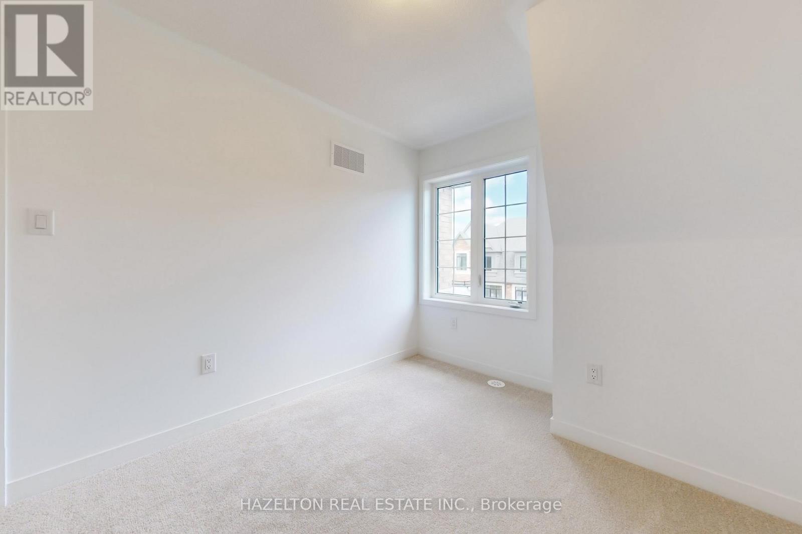 Photo 23 of 26 Calloway Way, Whitby ON