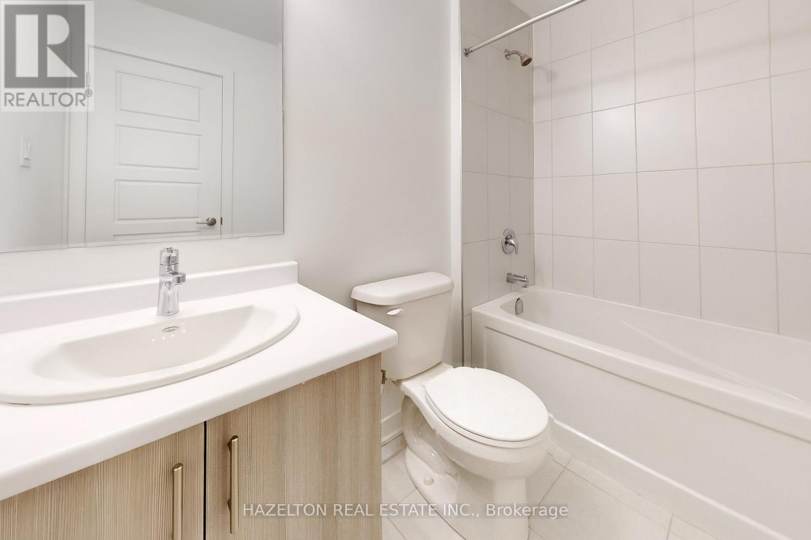 Photo 29 of 26 Calloway Way, Whitby ON
