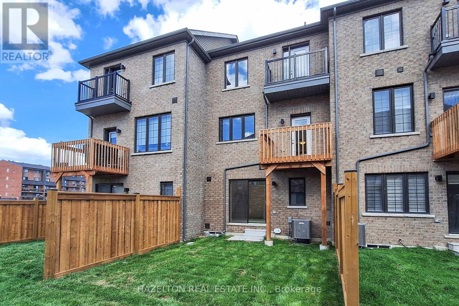 Photo 45 of 26 Calloway Way, Whitby ON