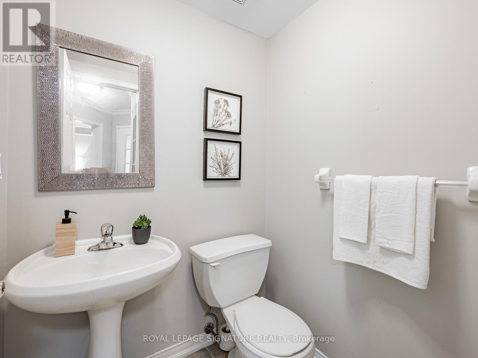 Photo 20 of 7 Knox Crescent, Whitby ON