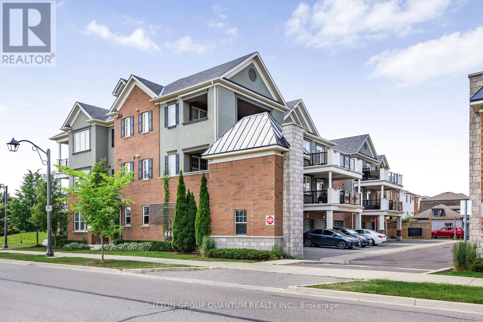Photo 21 of 201 275 Roxton Road, Oakville ON