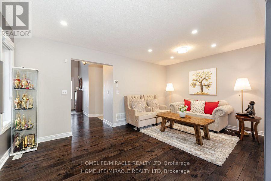 Photo 11 of 7 Eastview Gate, Brampton ON