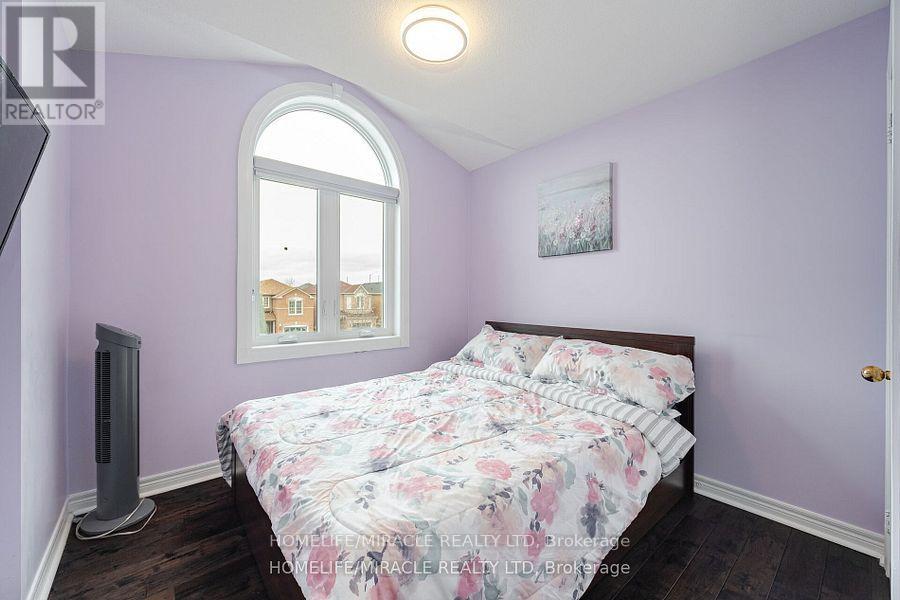 Photo 25 of 7 Eastview Gate, Brampton ON