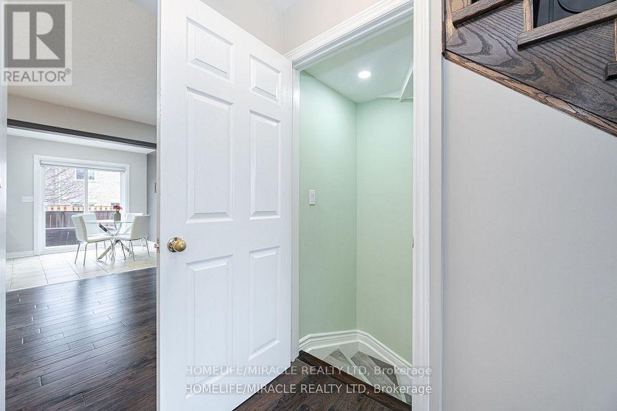 Photo 30 of 7 Eastview Gate, Brampton ON