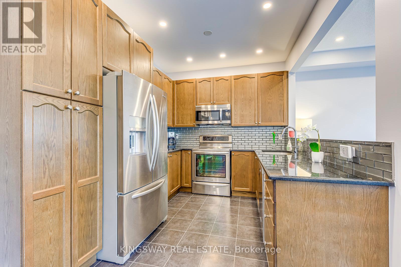 Photo 16 of 423 Cedric Terrace, Milton ON