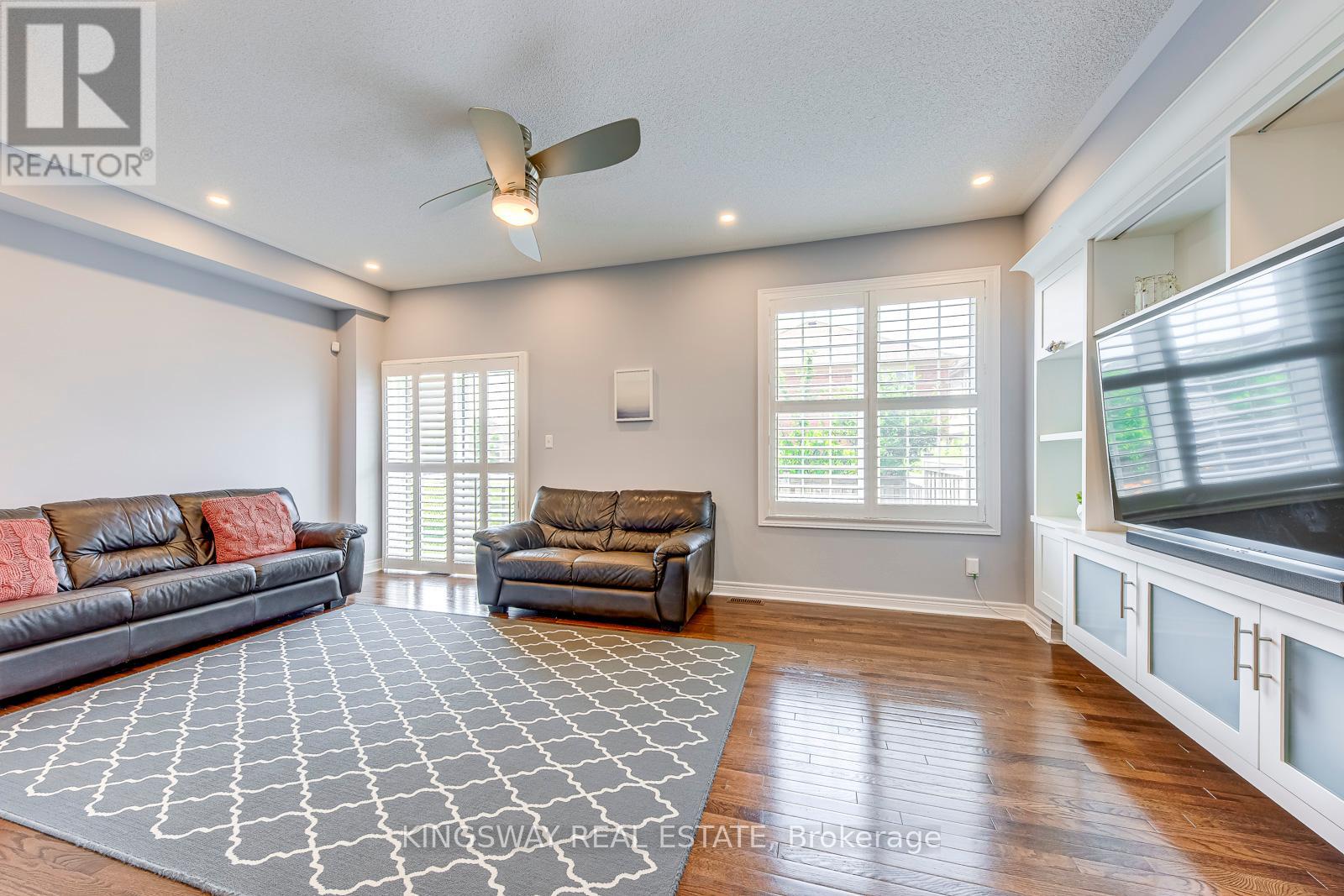 Photo 20 of 423 Cedric Terrace, Milton ON