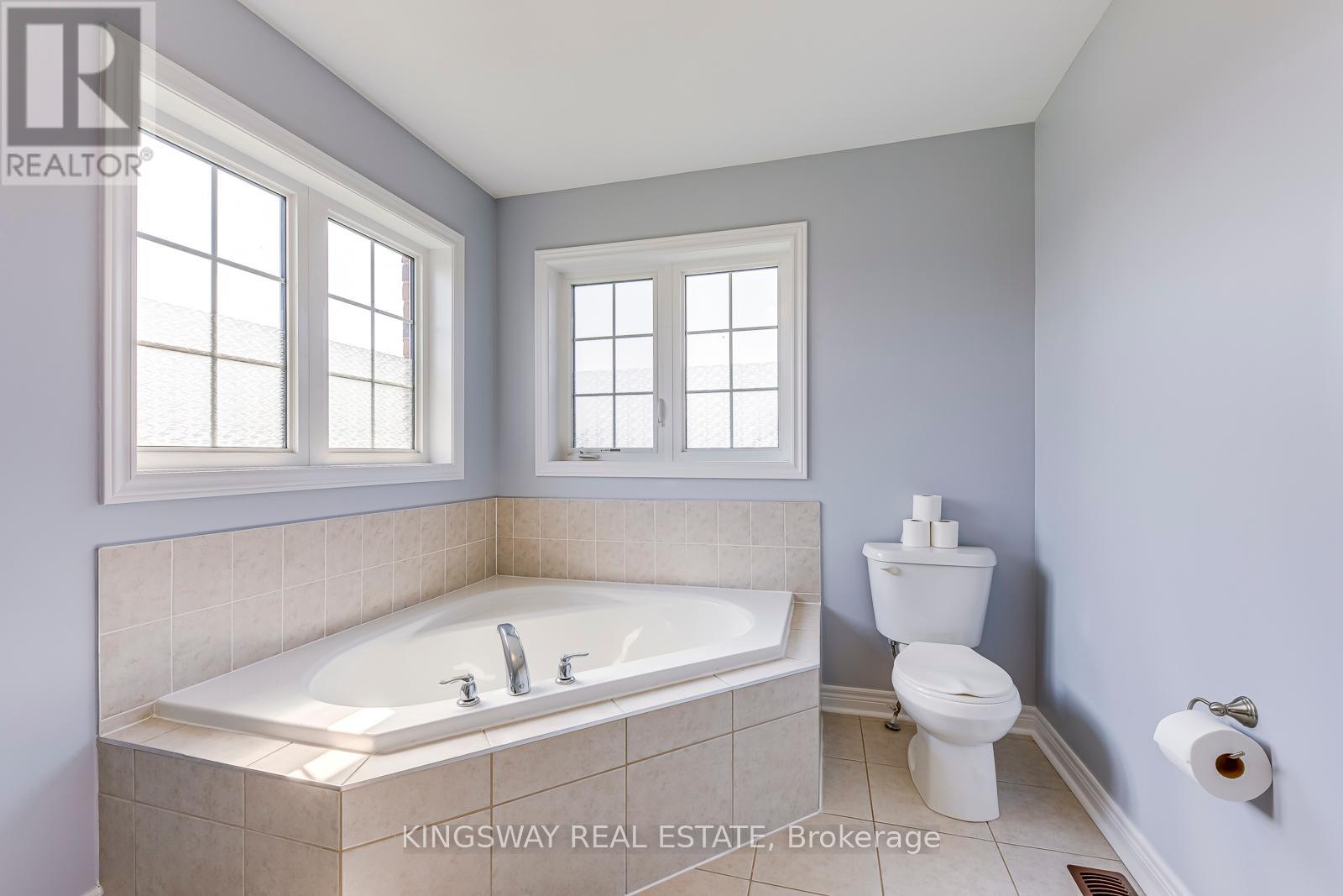 Photo 32 of 423 Cedric Terrace, Milton ON