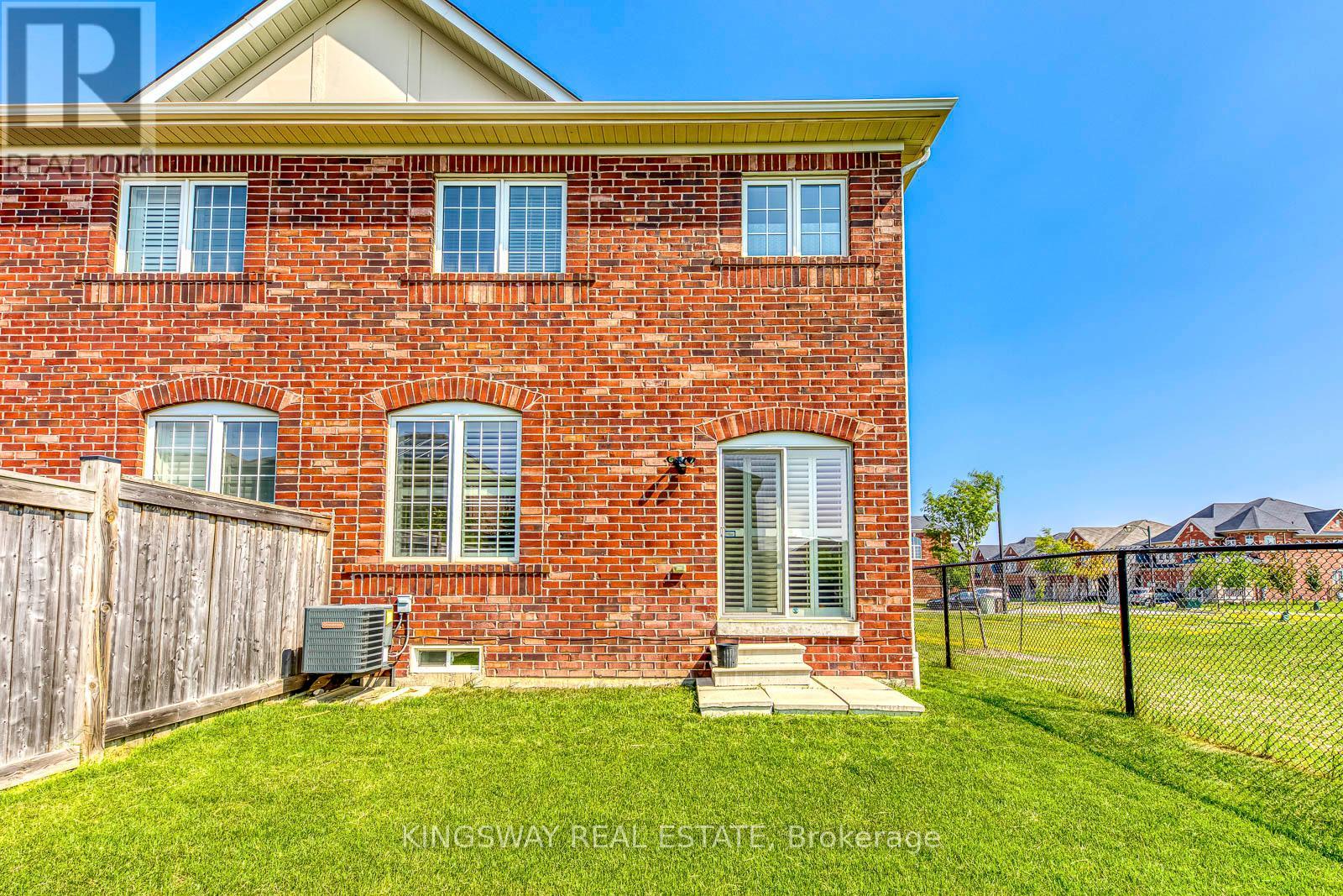 Photo 48 of 423 Cedric Terrace, Milton ON