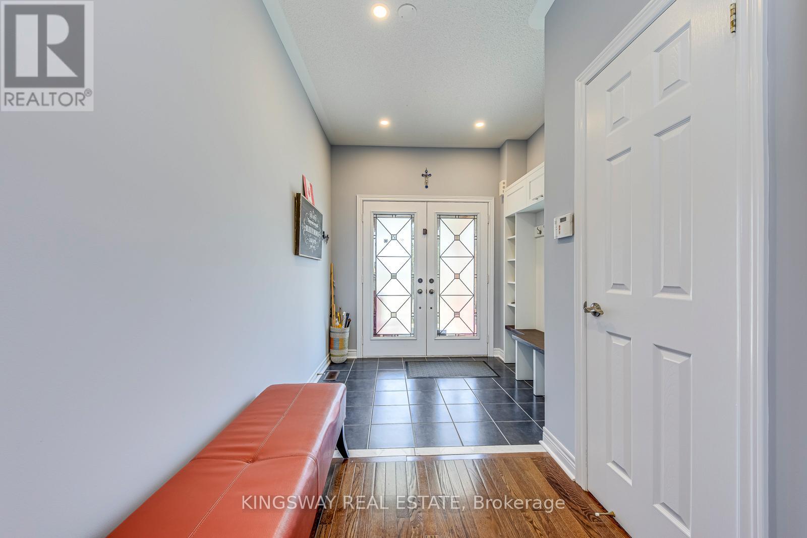 Photo 7 of 423 Cedric Terrace, Milton ON