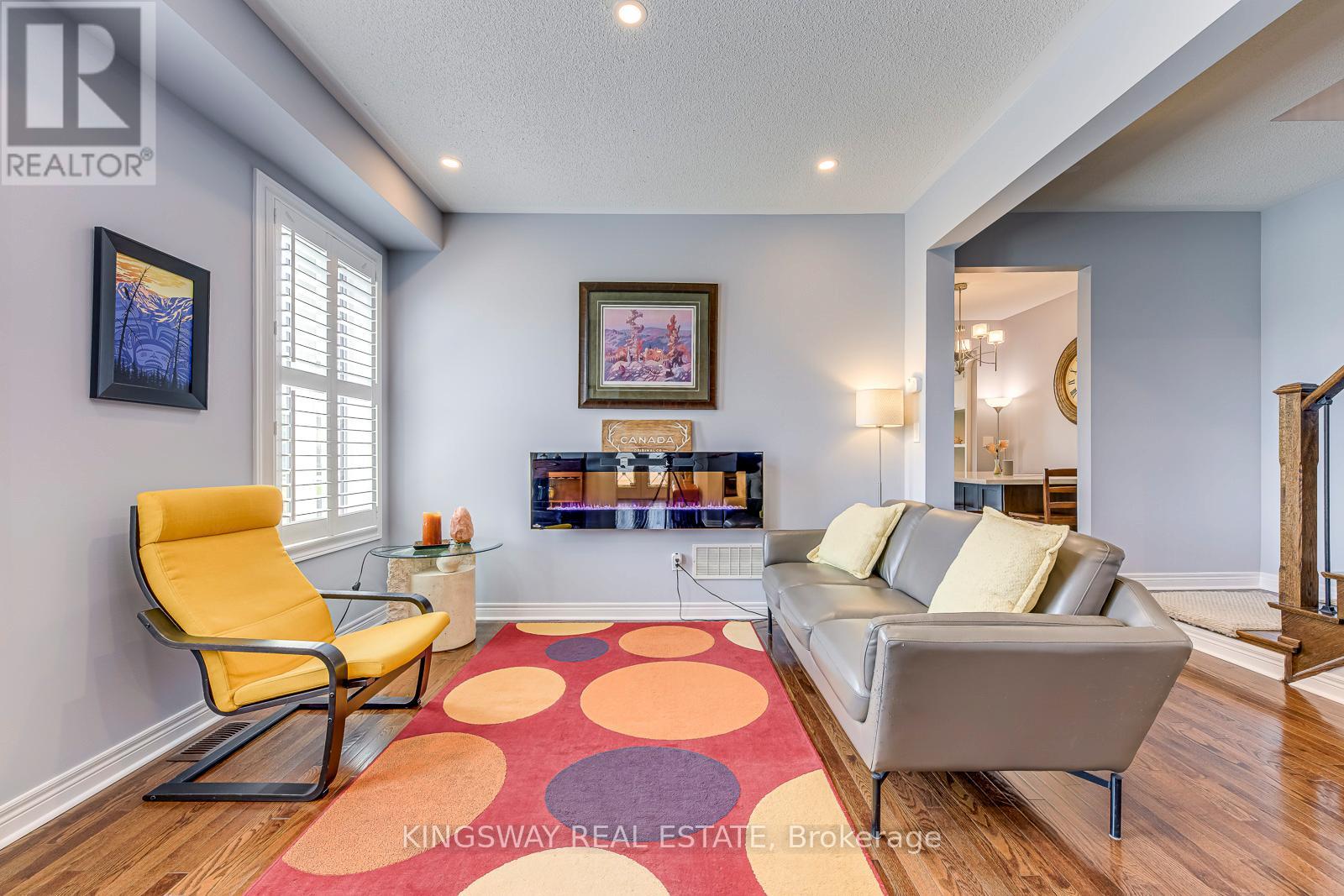 Photo 8 of 423 Cedric Terrace, Milton ON
