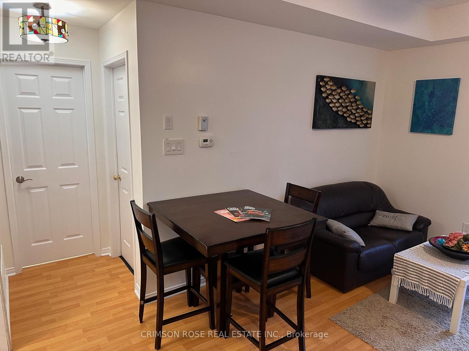 Photo 8 of 245 4975 Southampton Drive, Mississauga ON