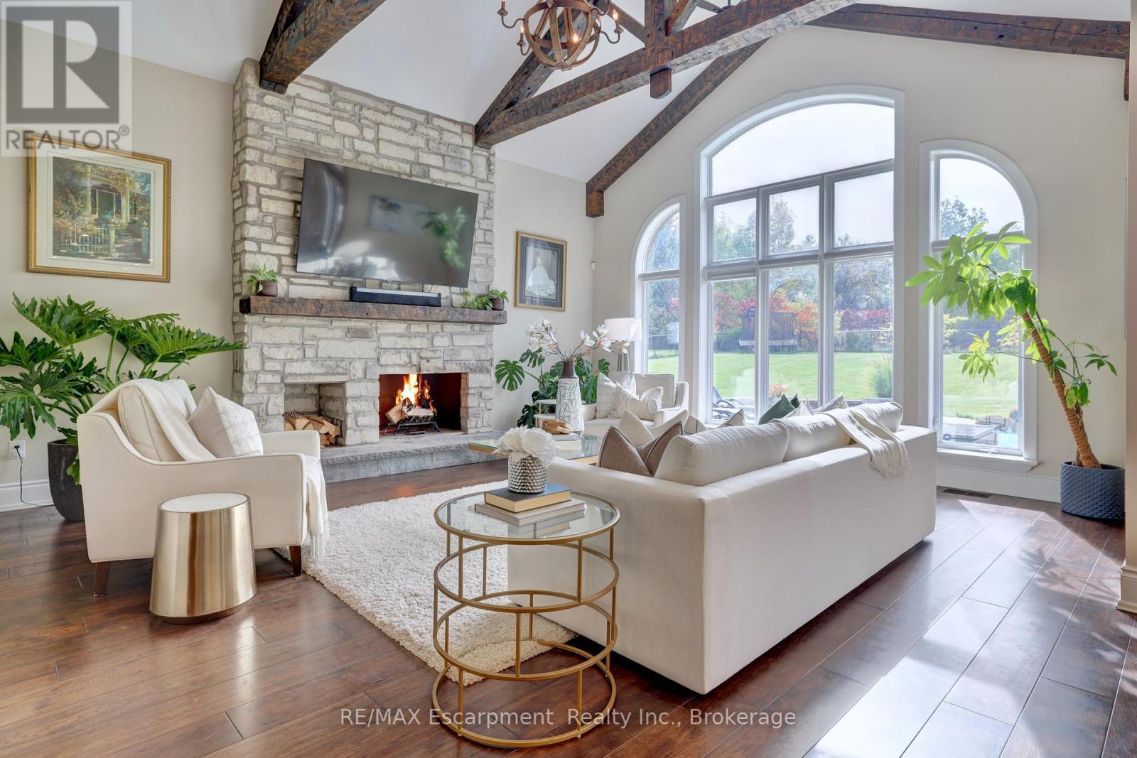 Photo 15 of 48 Palomino Drive, Hamilton ON