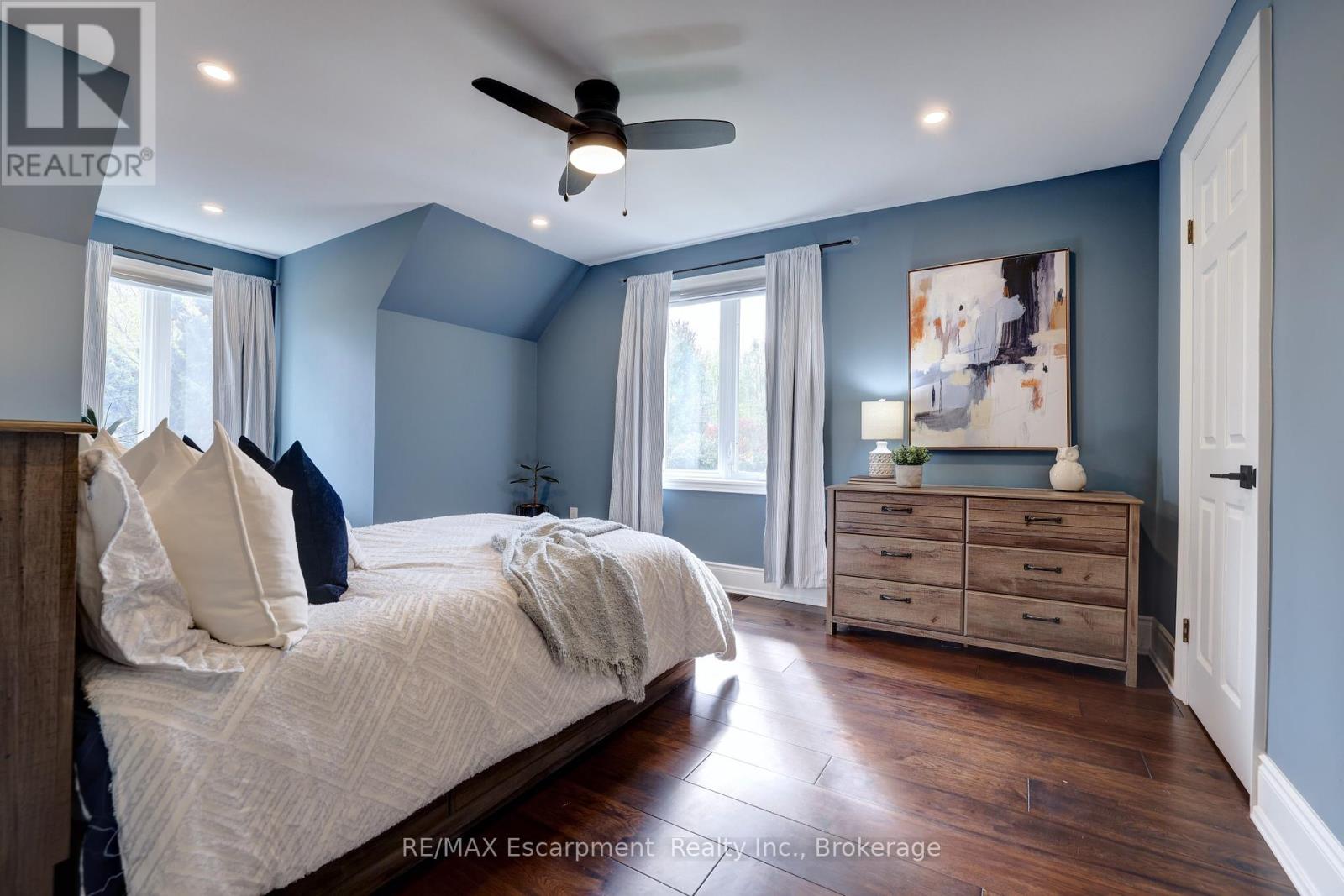 Photo 29 of 48 Palomino Drive, Hamilton ON