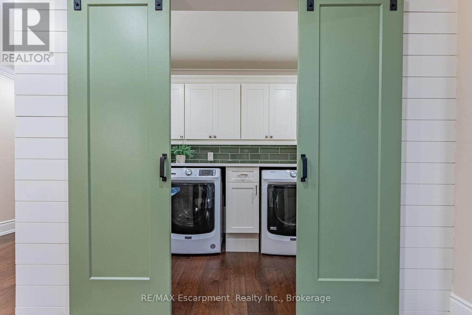 Photo 33 of 48 Palomino Drive, Hamilton ON