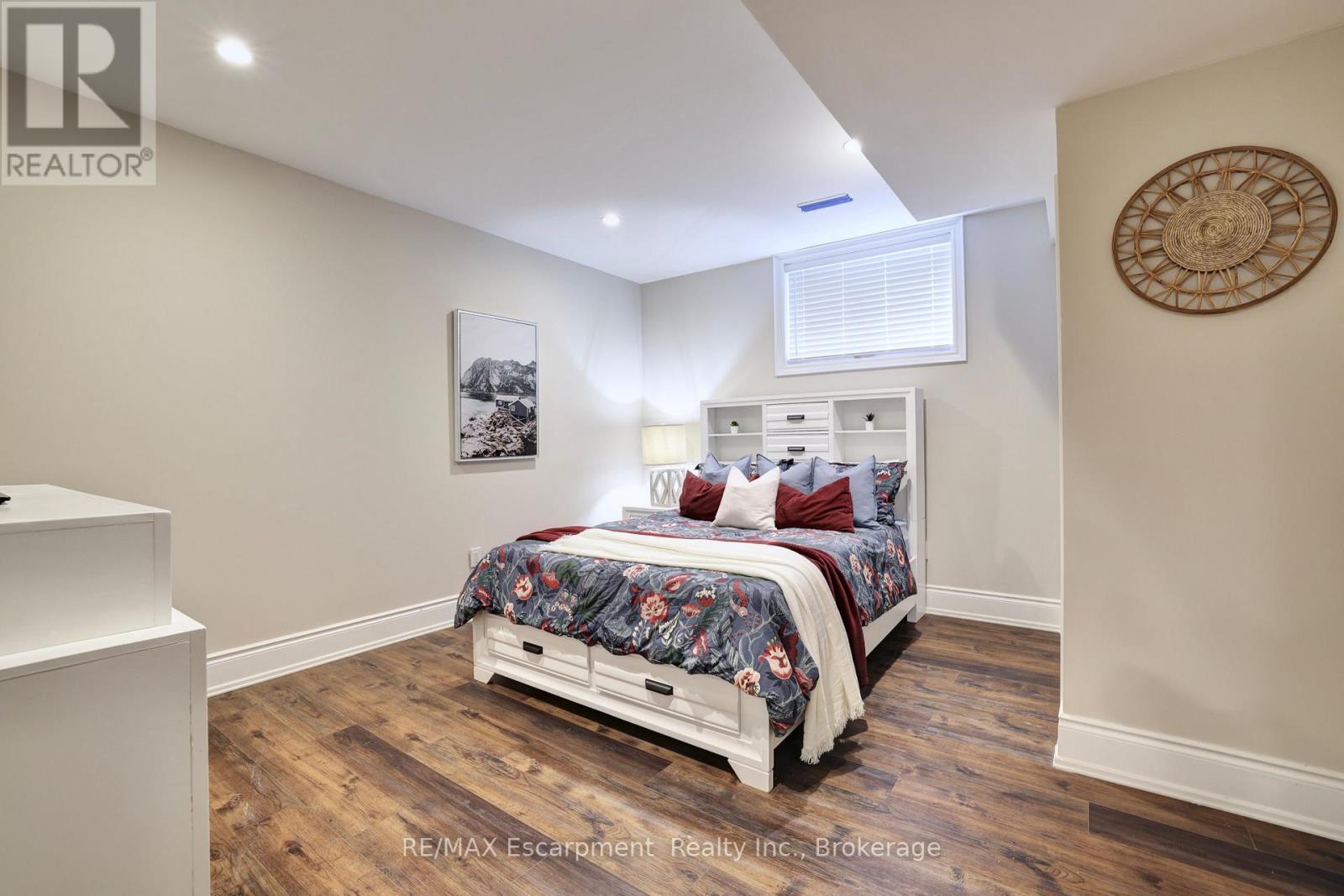 Photo 38 of 48 Palomino Drive, Hamilton ON