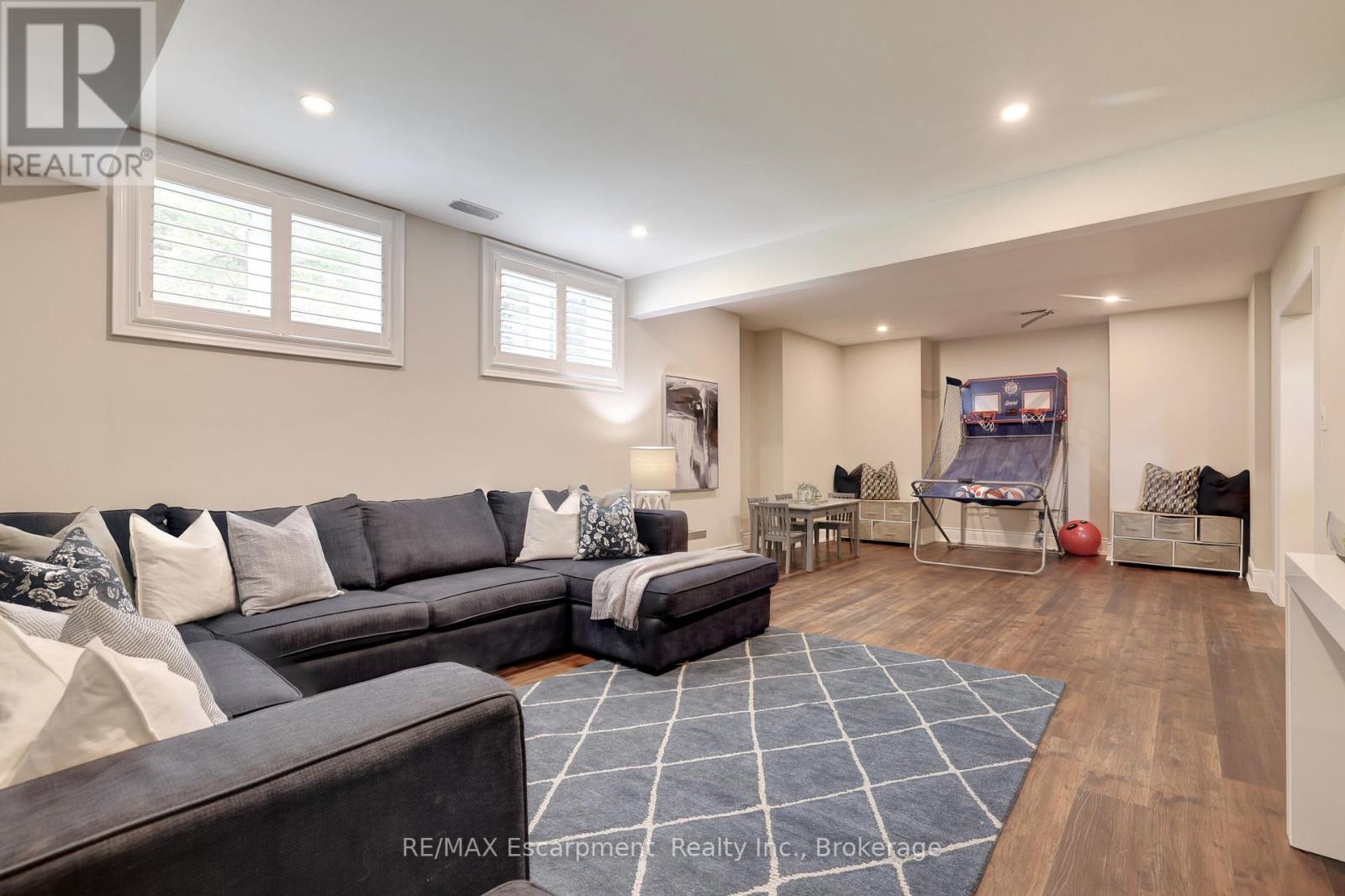 Photo 40 of 48 Palomino Drive, Hamilton ON