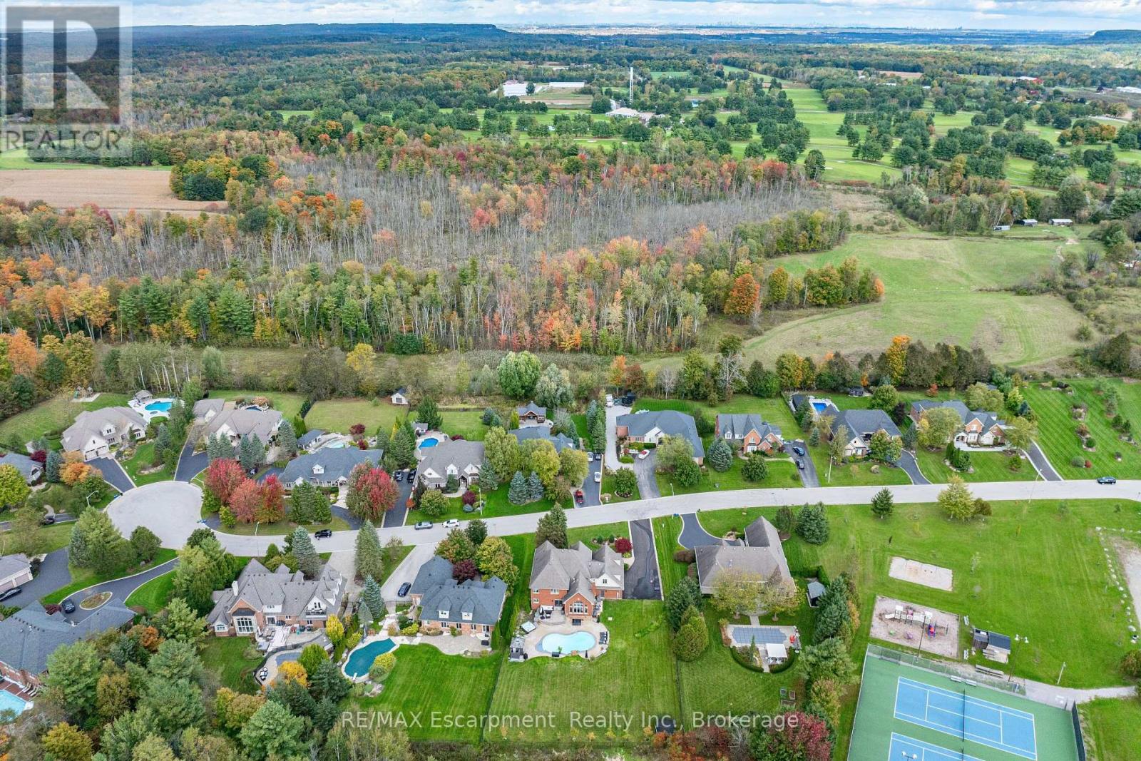 Photo 50 of 48 Palomino Drive, Hamilton ON