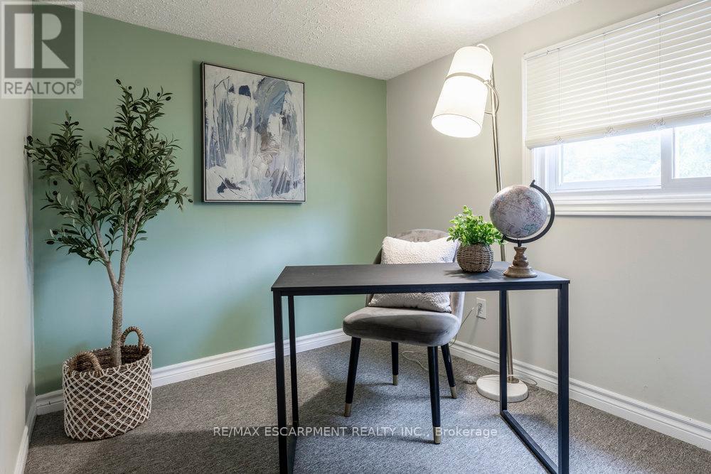 Photo 16 of 5418 King Street, Lincoln ON