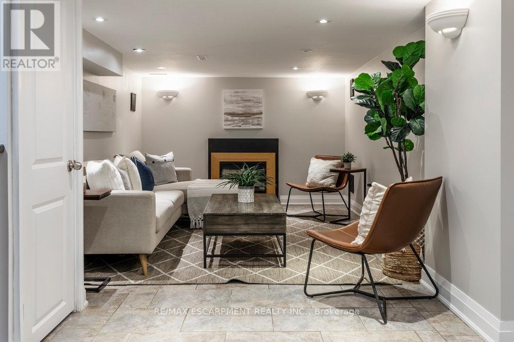 Photo 19 of 5418 King Street, Lincoln ON