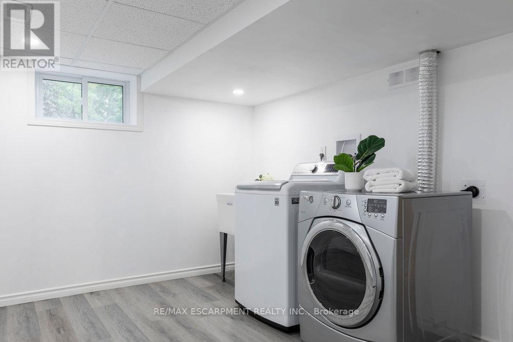 Photo 22 of 5418 King Street, Lincoln ON
