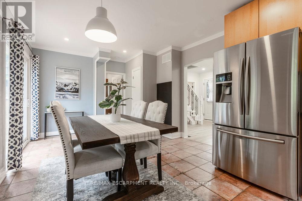 Photo 8 of 5418 King Street, Lincoln ON