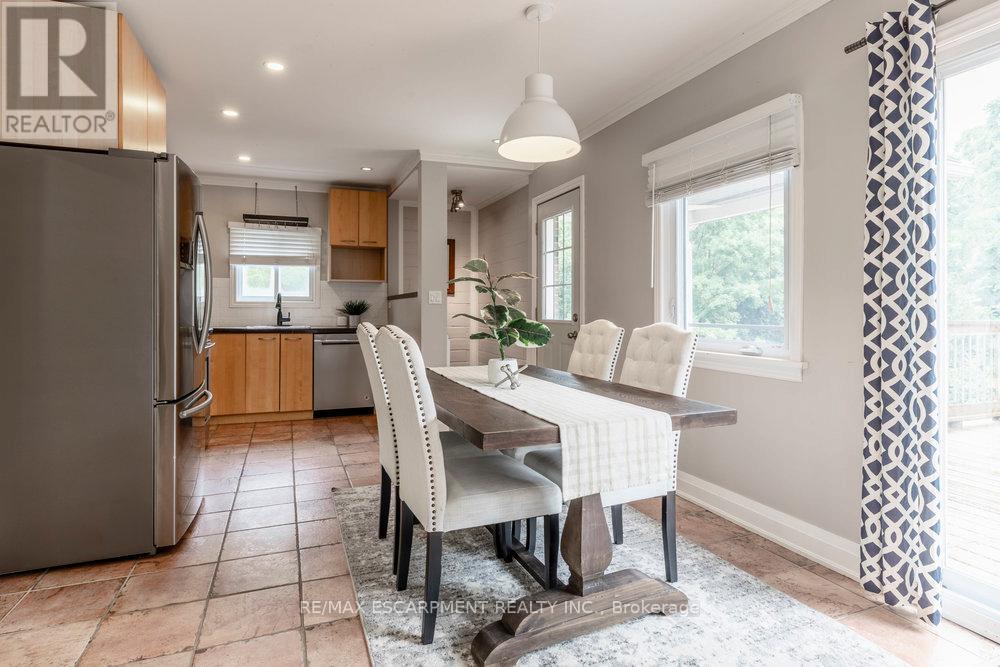 Photo 9 of 5418 King Street, Lincoln ON