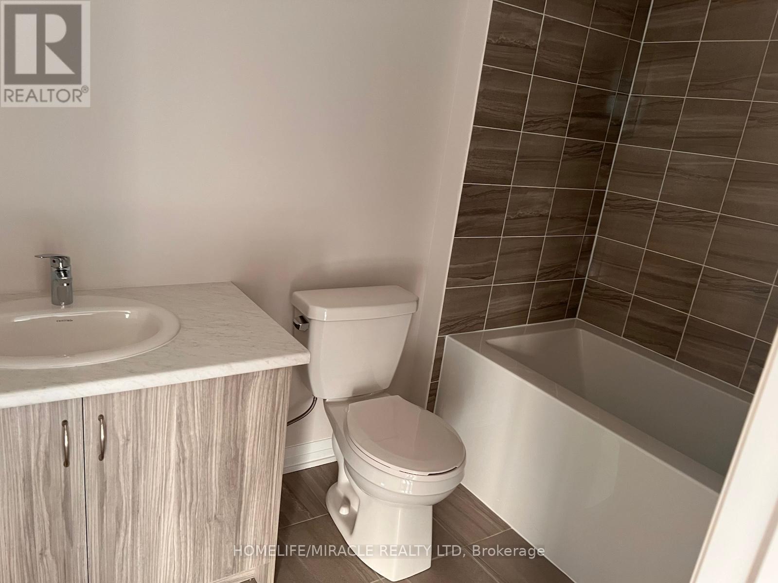 Photo 14 of 302 585 Colborne Street, Brantford ON