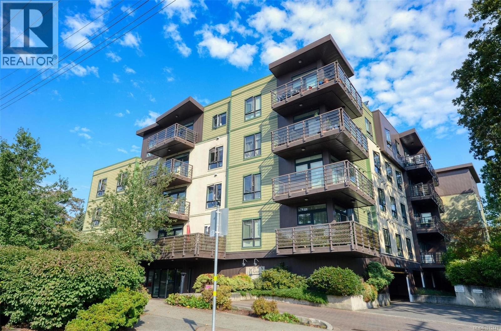 Photo 1 of 405 982 Mckenzie Ave, Saanich BC