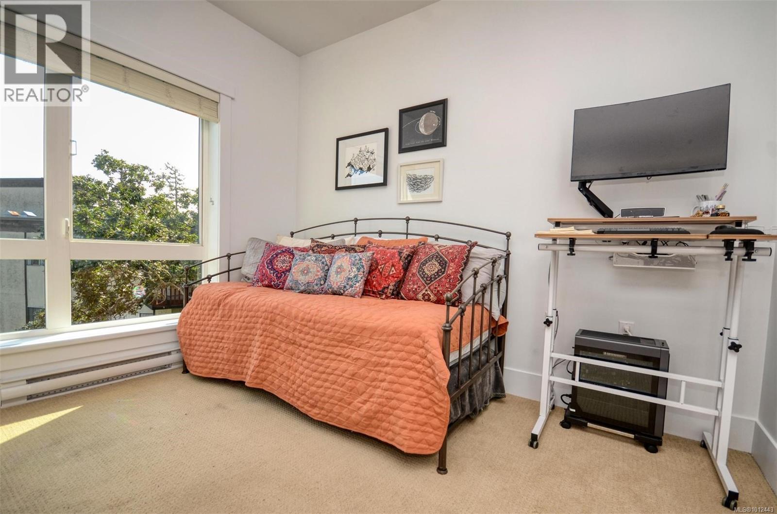 Photo 18 of 405 982 Mckenzie Ave, Saanich BC