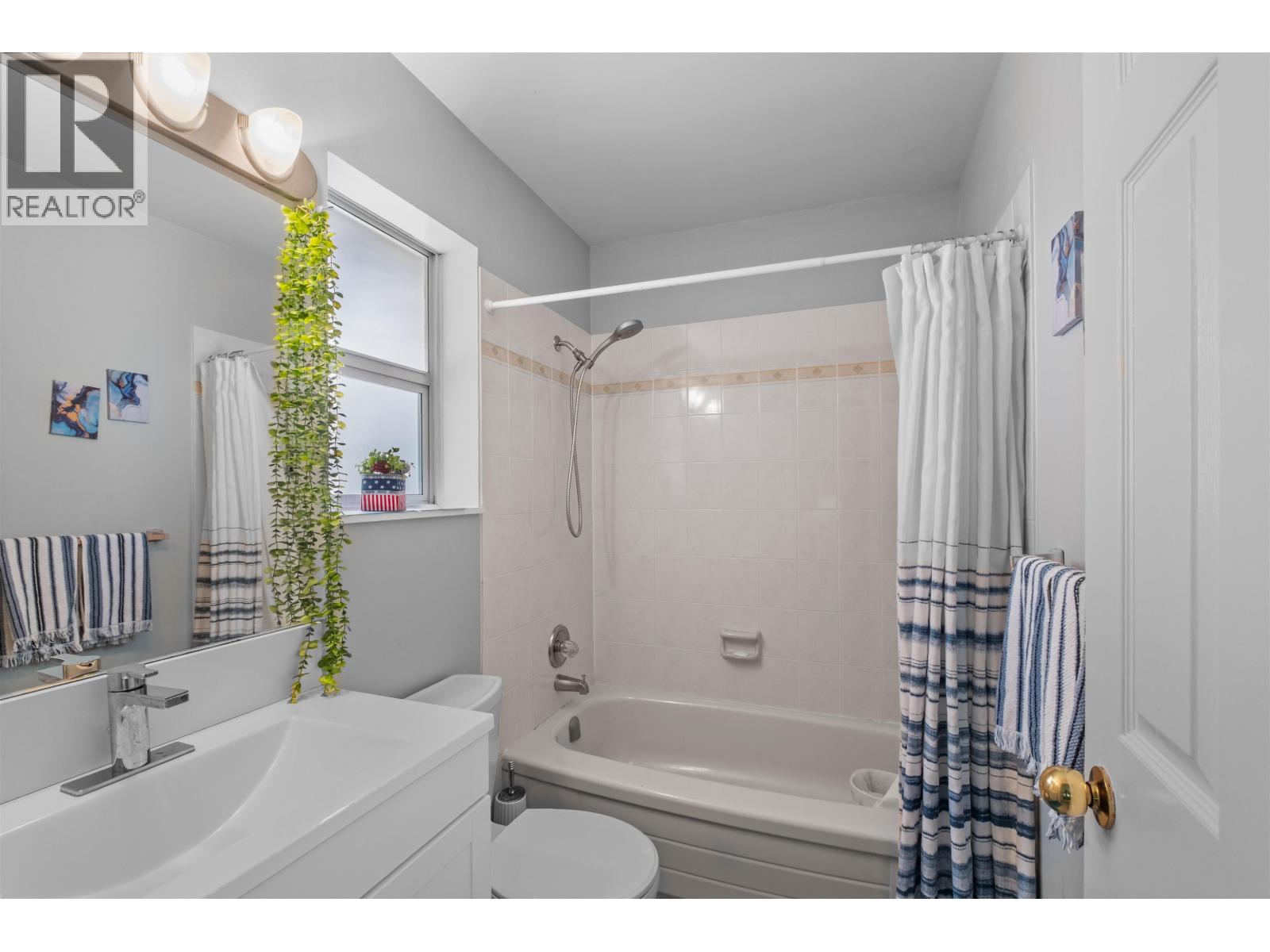 Photo 12 of 66 9000 Ash Grove Crescent, Burnaby BC