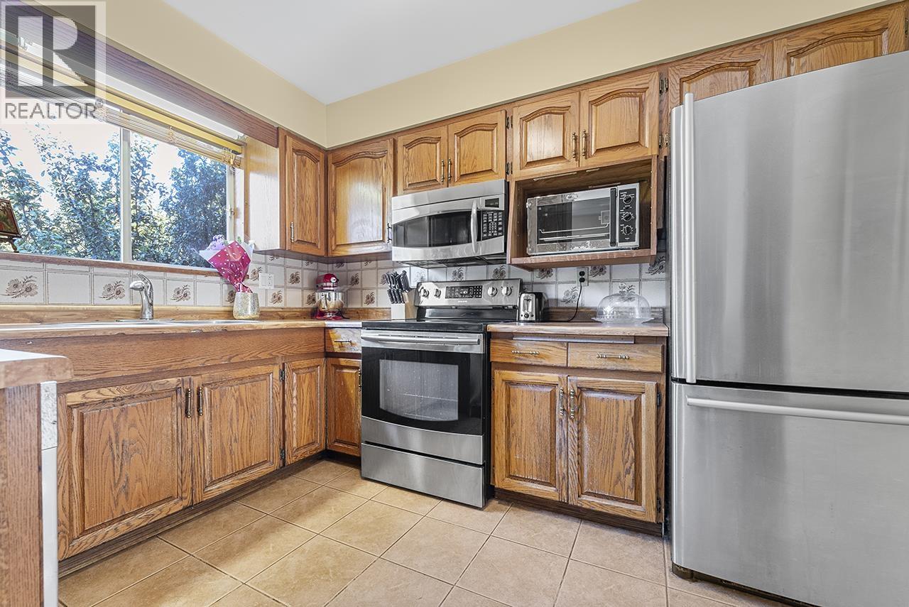 Photo 19 of 4925 2 Avenue, Delta BC