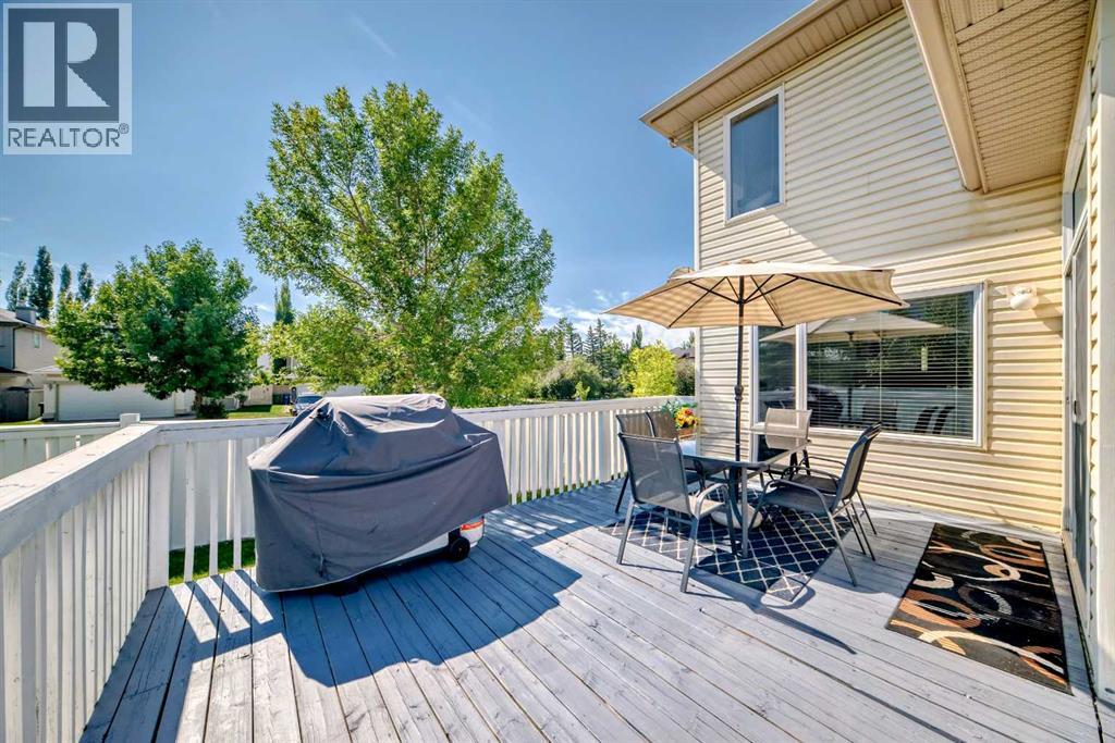 Photo 14 of 407 Citadel Meadow Bay Nw, Calgary AB